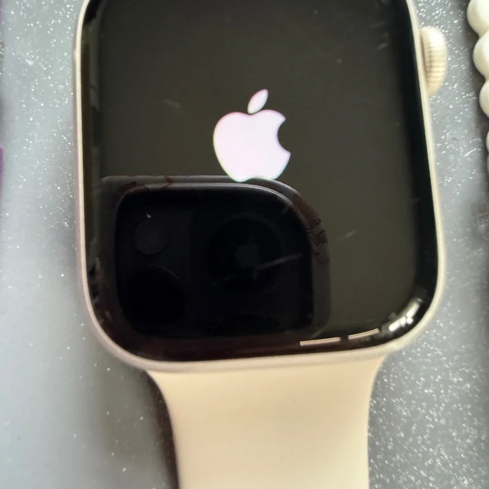 Apple Smartwatch 7 with multiple Bands